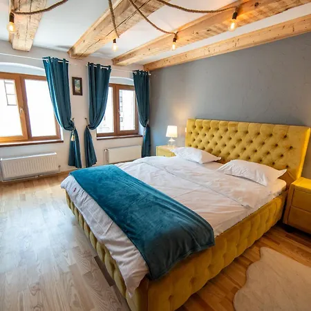 Barrique 15 - Breakfast At Restaurant & Minibar - Old Town * Braşov